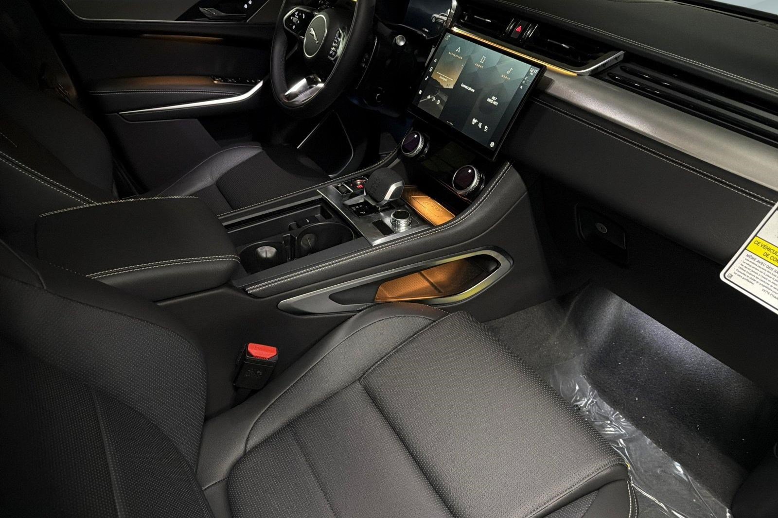 New 2026 Jaguar F-PACE R-Dynamic S AWD/4WD image 29