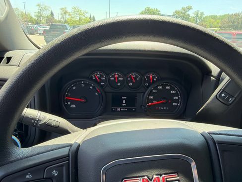 Used 2024 GMC Sierra 2500 Pro w/ Convenience Package AWD/4WD image 11