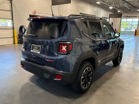 Used 2023 Jeep Renegade Trailhawk w/ Trailhawk Elite Group AWD/4WD image 4