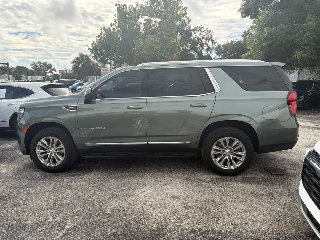 Used 2023 GMC Yukon SLT w/ Max Trailering Package AWD/4WD image 4