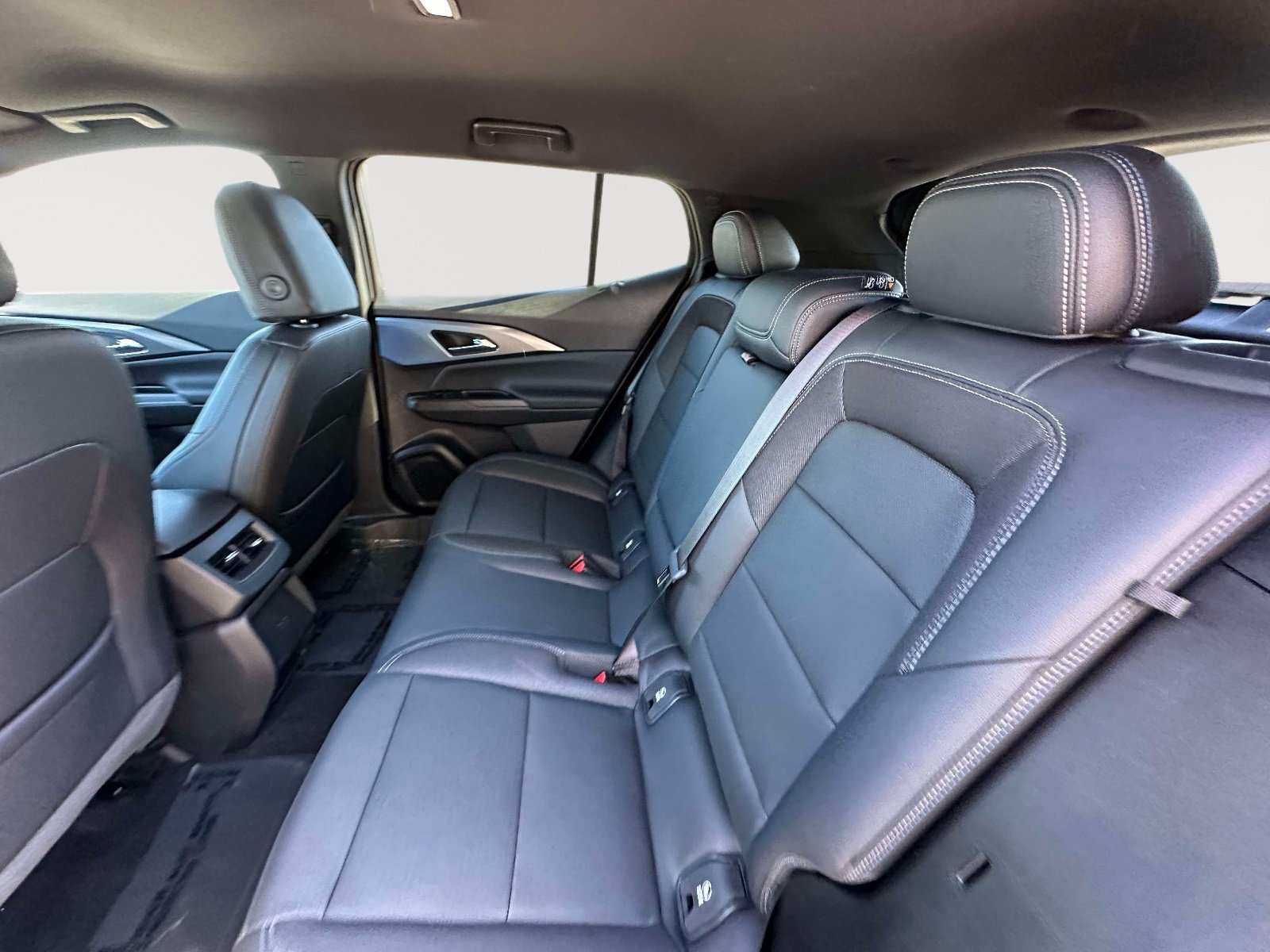 Used 2024 Chevrolet Equinox EV LT FWD image 31