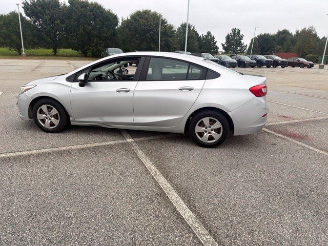 Used 2017 Chevrolet Cruze LS FWD image 16