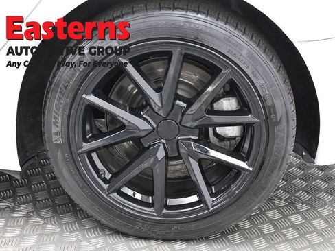 Used 2023 Tesla Model 3 Standard Range image 31