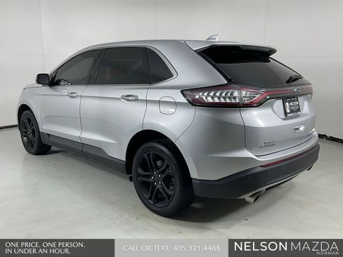 Used 2018 Ford Edge Titanium image 6