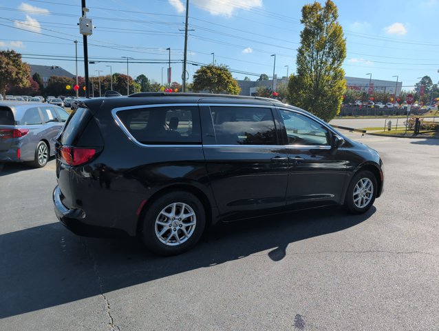 Used 2021 Chrysler Voyager Lxi FWD image 6