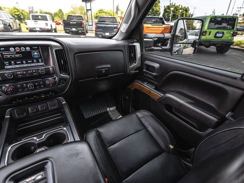 Used 2019 Chevrolet Silverado 2500 LTZ w/ Duramax Plus Package AWD/4WD image 28