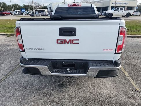 Used 2017 GMC Canyon W/T image 4