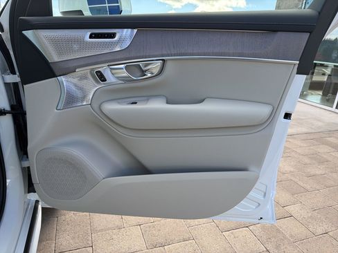 New 2026 Volvo XC90 T8 Ultra w/ Lounge Package AWD/4WD image 25