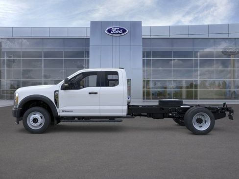 New 2026 Ford F550 4x4 Supercab Super Duty image 32