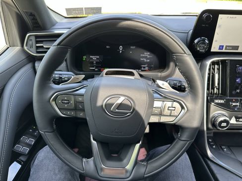 Used 2026 Lexus LX 700h Luxury AWD/4WD image 29