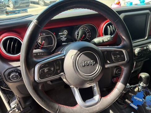 Used 2022 Jeep Gladiator Rubicon w/ Cold Weather Group image 14