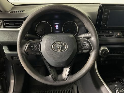 Used 2021 Toyota RAV4 LE AWD/4WD image 23