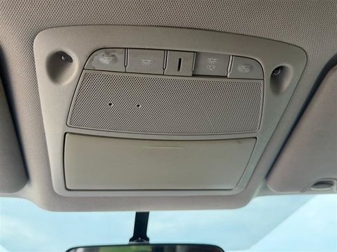Used 2017 Nissan Rogue SV FWD image 10