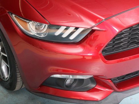 Used 2016 Ford Mustang Premium image 9