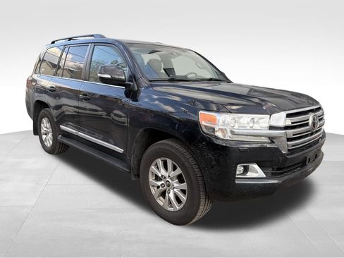 Used 2016 Toyota Land Cruiser image 5