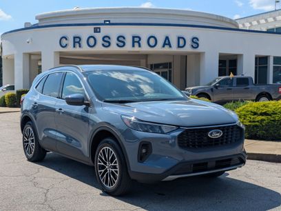 New 2025 Ford Escape SE