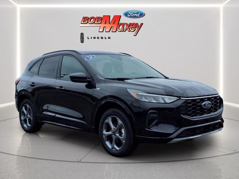 Used 2024 Ford Escape ST-Line w/ Tech Pack #1 AWD/4WD image 3