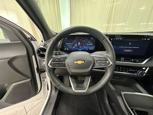 Certified 2025 Chevrolet Equinox LT w/ Safety and Technology Package FWD image 22