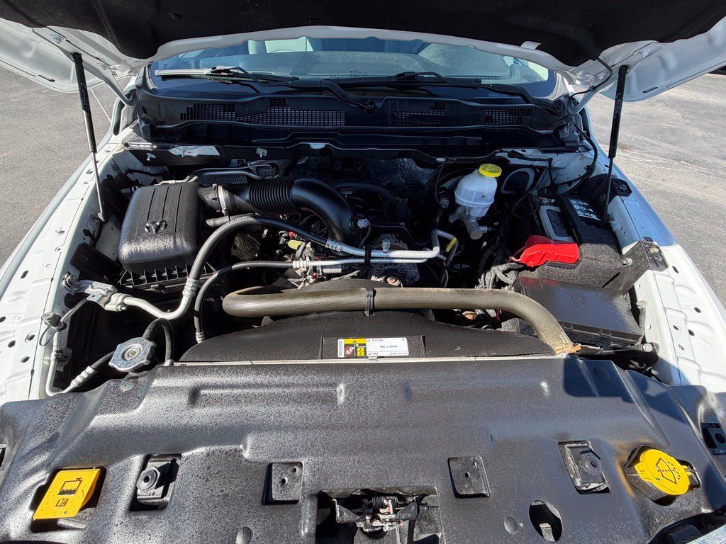 Used 2022 RAM 1500 Classic SLT AWD/4WD image 20
