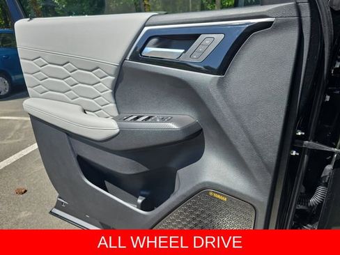Used 2025 Mitsubishi Outlander AWD image 28