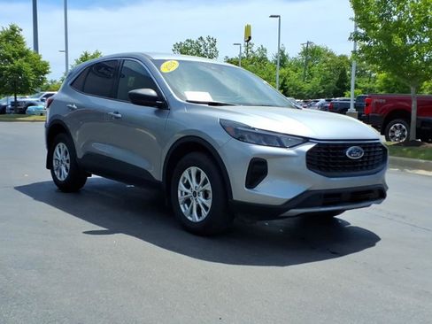 Certified 2024 Ford Escape Active w/ Tech Pack #1 AWD/4WD image 3