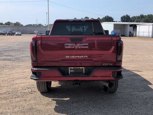 Used 2024 GMC Sierra 2500 AT4 w/ AT4 Premium Plus Package AWD/4WD image 5