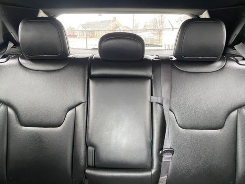 Used 2025 Jeep Compass Limited image 26