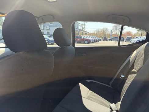 Used 2021 Nissan Versa SV FWD image 20