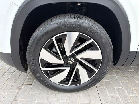 Certified 2024 Volkswagen Atlas SEL image 29