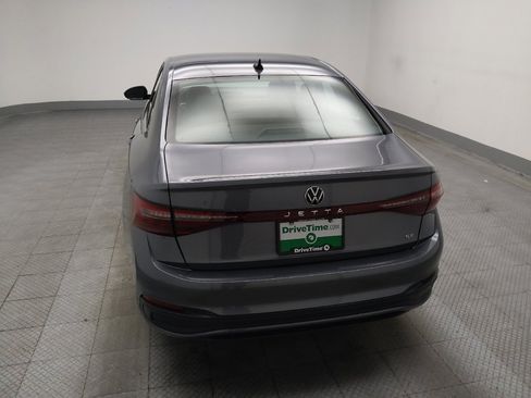 Used 2025 Volkswagen Jetta SE FWD image 6