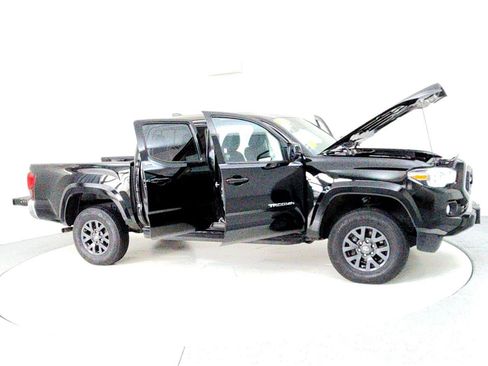 Used 2023 Toyota Tacoma SR5 image 12