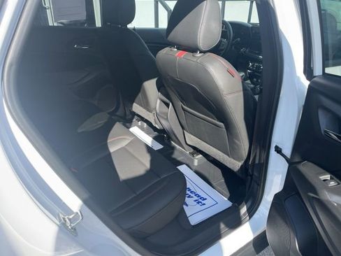 Used 2025 Chevrolet Trax RS w/ Sunroof Package image 43