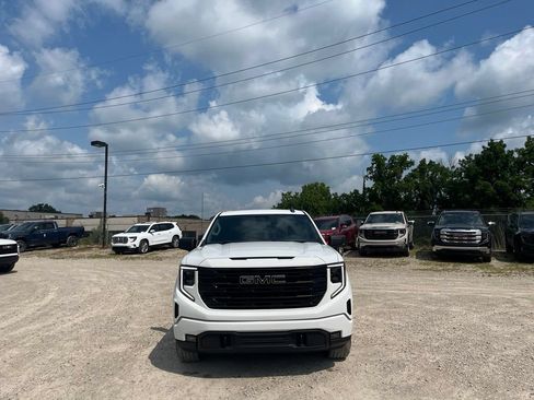 Used 2024 GMC Sierra 1500 Elevation w/ LPO, Elevation Black Package AWD/4WD image 3