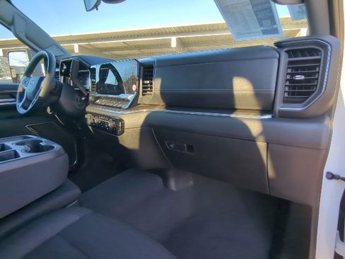 Used 2025 Chevrolet Silverado 2500 LT w/ Convenience Package image 22