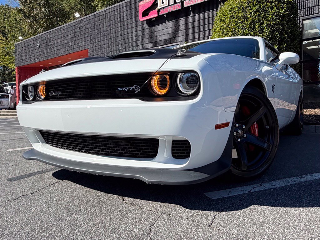 Used 2020 Dodge Challenger SRT Hellcat w/ Plus Package RWD image 2