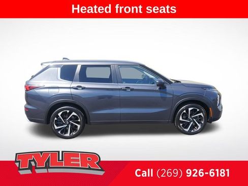 Used 2024 Mitsubishi Outlander SE AWD/4WD image 9