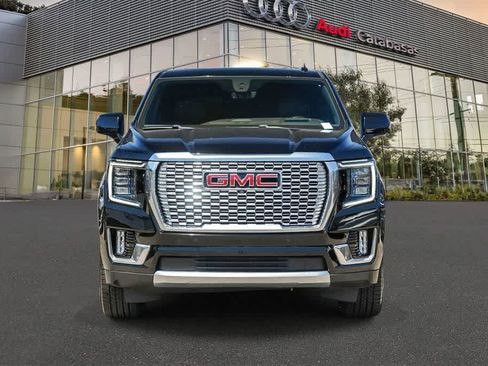 Used 2022 GMC Yukon XL Denali w/ Denali Premium Package RWD image 2