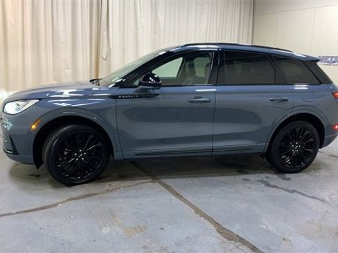 Used 2025 Lincoln Corsair Reserve w/ Equipment Group 202A image 6