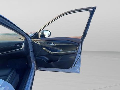 Used 2023 Nissan Rogue SV w/ SV Premium B Package image 26