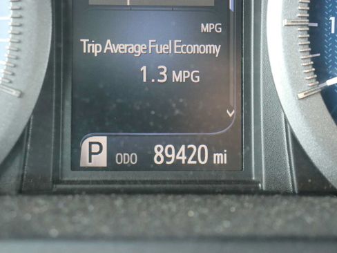Used 2015 Toyota Sienna XLE w/ XLE Navigation Package FWD image 11