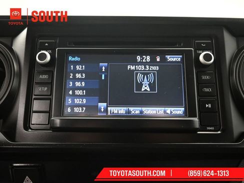 Used 2019 Toyota Tacoma SR image 14