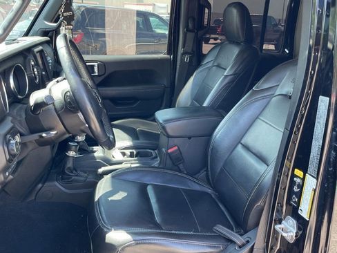 Used 2021 Jeep Wrangler Unlimited Sahara w/ Cold Weather Group AWD/4WD image 9