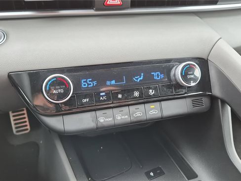 Used 2026 Hyundai Elantra Sport image 22