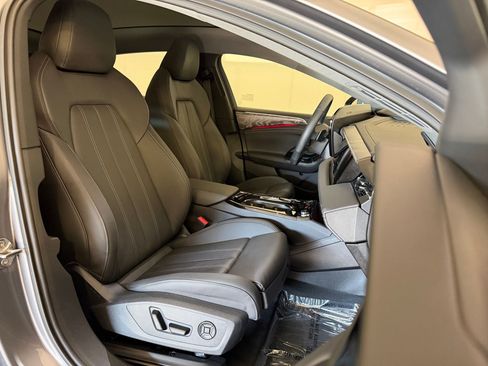 Used 2025 Audi A6 e-tron Premium Plus w/ Premium Plus RWD image 26