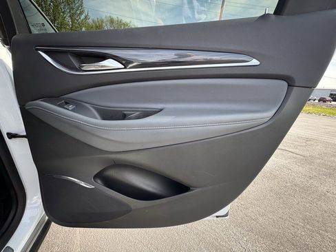 Used 2024 Buick Enclave Premium image 29