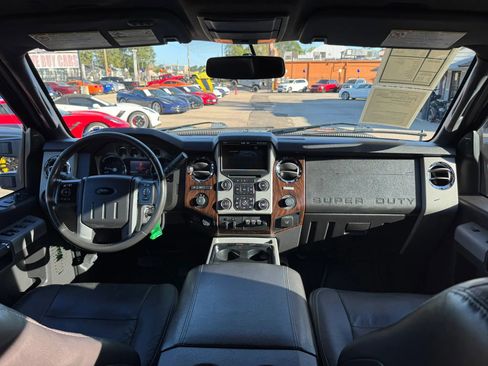 Used 2016 Ford F250 Lariat w/ Lariat Interior Package AWD/4WD image 28