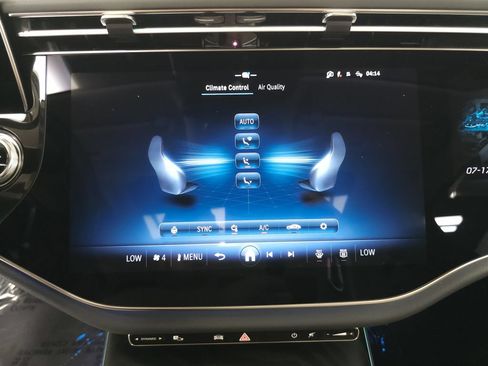 Used 2025 Mercedes-Benz E 350 4MATIC Sedan image 18