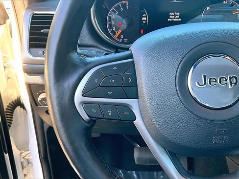 Used 2021 Jeep Grand Cherokee Laredo X image 11