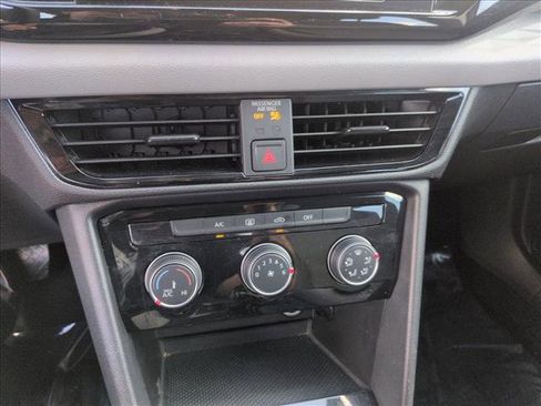 Used 2023 Volkswagen Taos S image 15