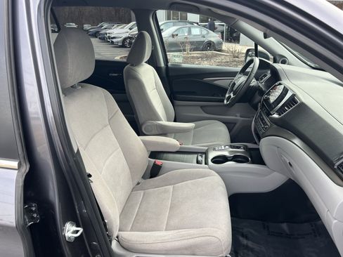 Used 2021 Honda Pilot EX image 25